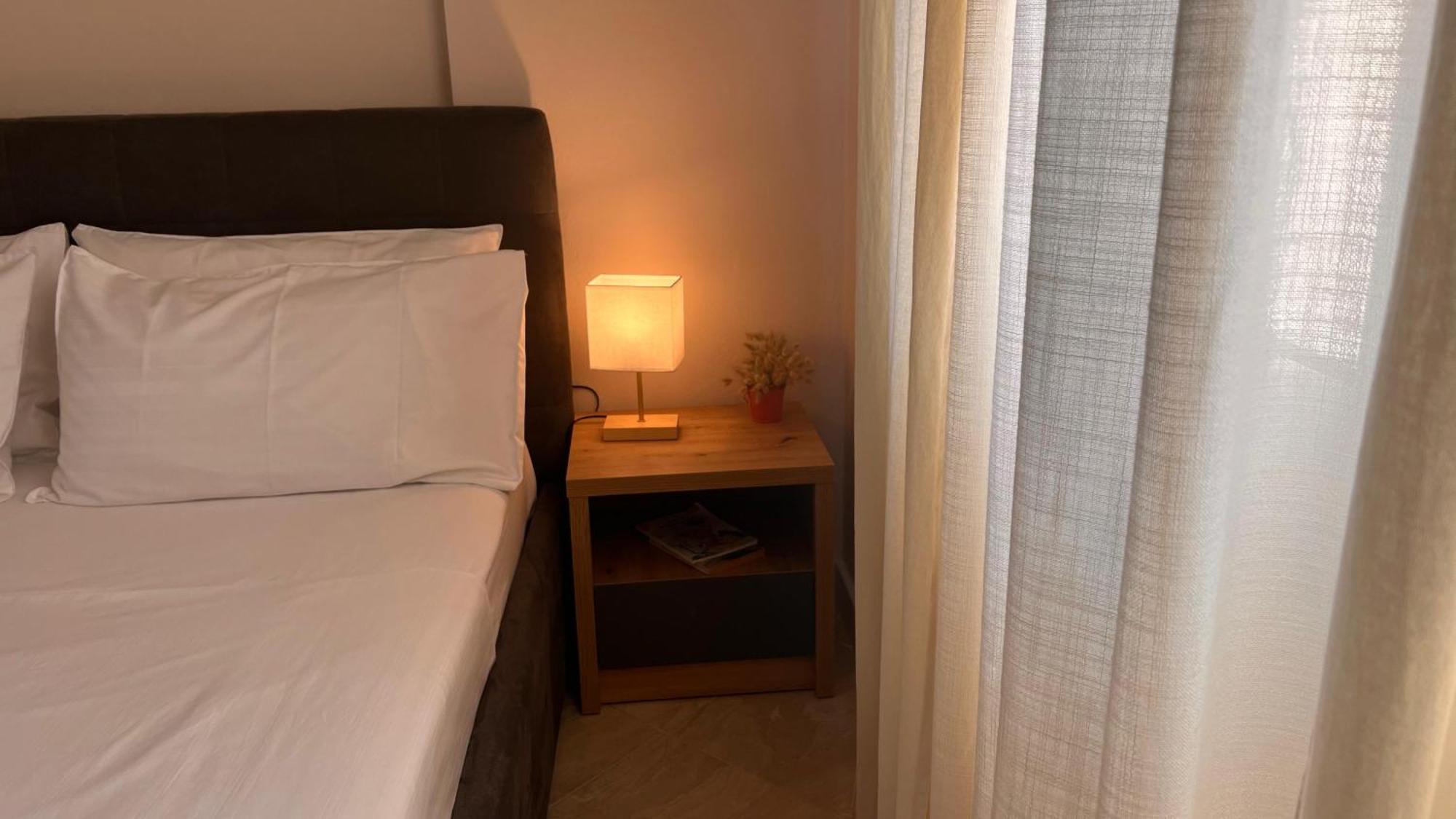 Sofi Condo-close To Port Of Appartement Vlorë